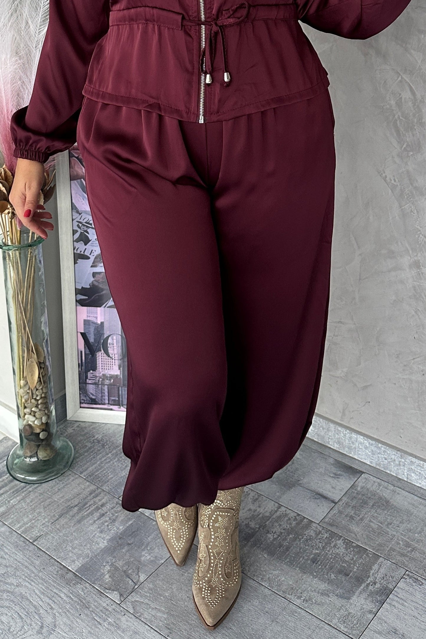 Pantalón Satinado Globo Burdeos