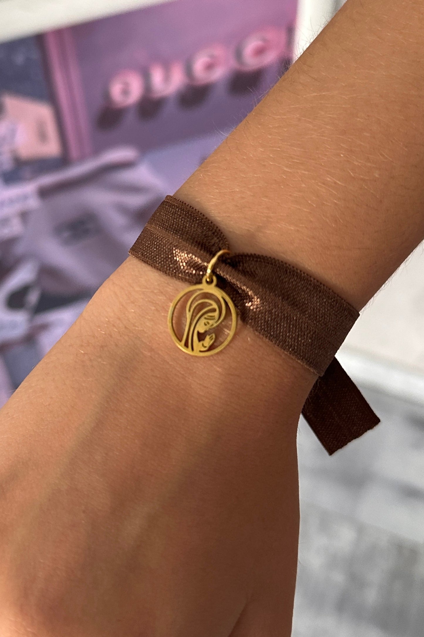 Pulsera Elástica con Medalla de la Virgen